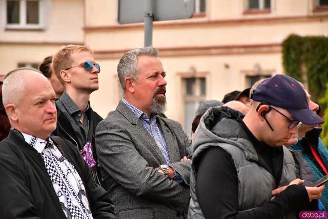 [FOTO] Odsłonili nowy mural i opowiedzieli wszystko o zegarach. Ruszyła kolejna edycja Gustavów