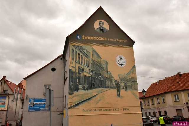 [FOTO] Odsłonili nowy mural i opowiedzieli wszystko o zegarach. Ruszyła kolejna edycja Gustavów