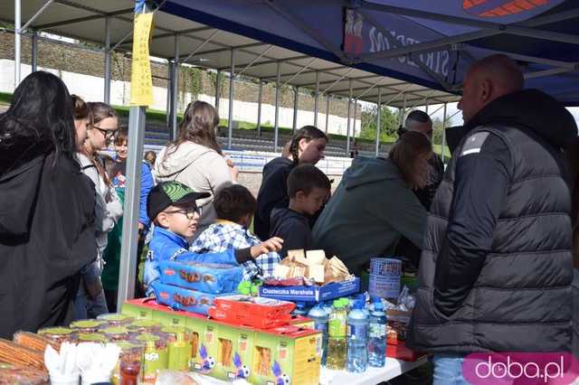 [FOTO] Grali i pomagali powodzianom