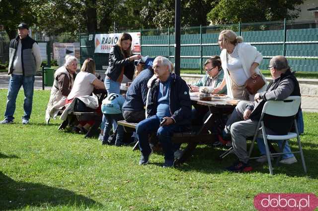 [FOTO] Grali i pomagali powodzianom