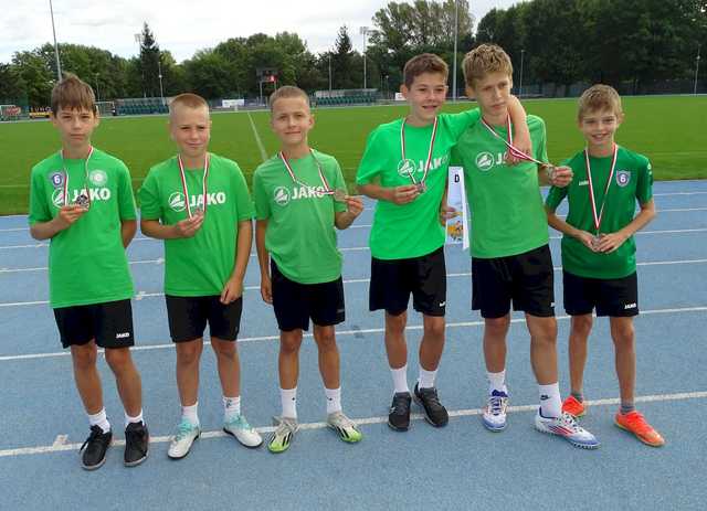 [FOTO] Rywalizowali w Sztafetowych Biegach Przełajowych klas 5-8