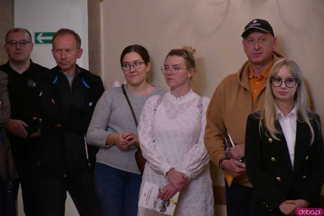 [FOTO] 180 lat kolei w Świdnicy. Wystawę z historycznymi rozkładami jazdy, eksponatami i zdjęciami można oglądać do 24 listopada