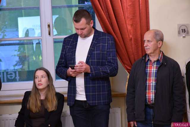 [FOTO] 180 lat kolei w Świdnicy. Wystawę z historycznymi rozkładami jazdy, eksponatami i zdjęciami można oglądać do 24 listopada