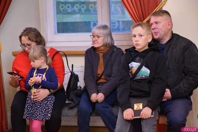 [FOTO] 180 lat kolei w Świdnicy. Wystawę z historycznymi rozkładami jazdy, eksponatami i zdjęciami można oglądać do 24 listopada