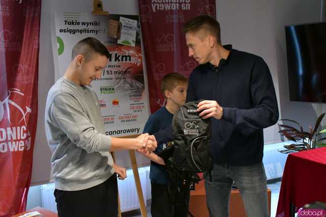 [WYNIKI/FOTO] Podsumowali kolarską rywalizację i nagrodzili zwycięzców Rowerowej Stolicy Polski: