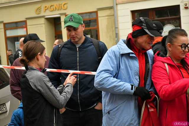 [WIDEO/FOTO/WYNIKI] Pokonali 222 schody i wbiegli na Wieżę Ratuszową. Za nami XI edycja unikalnego biegu