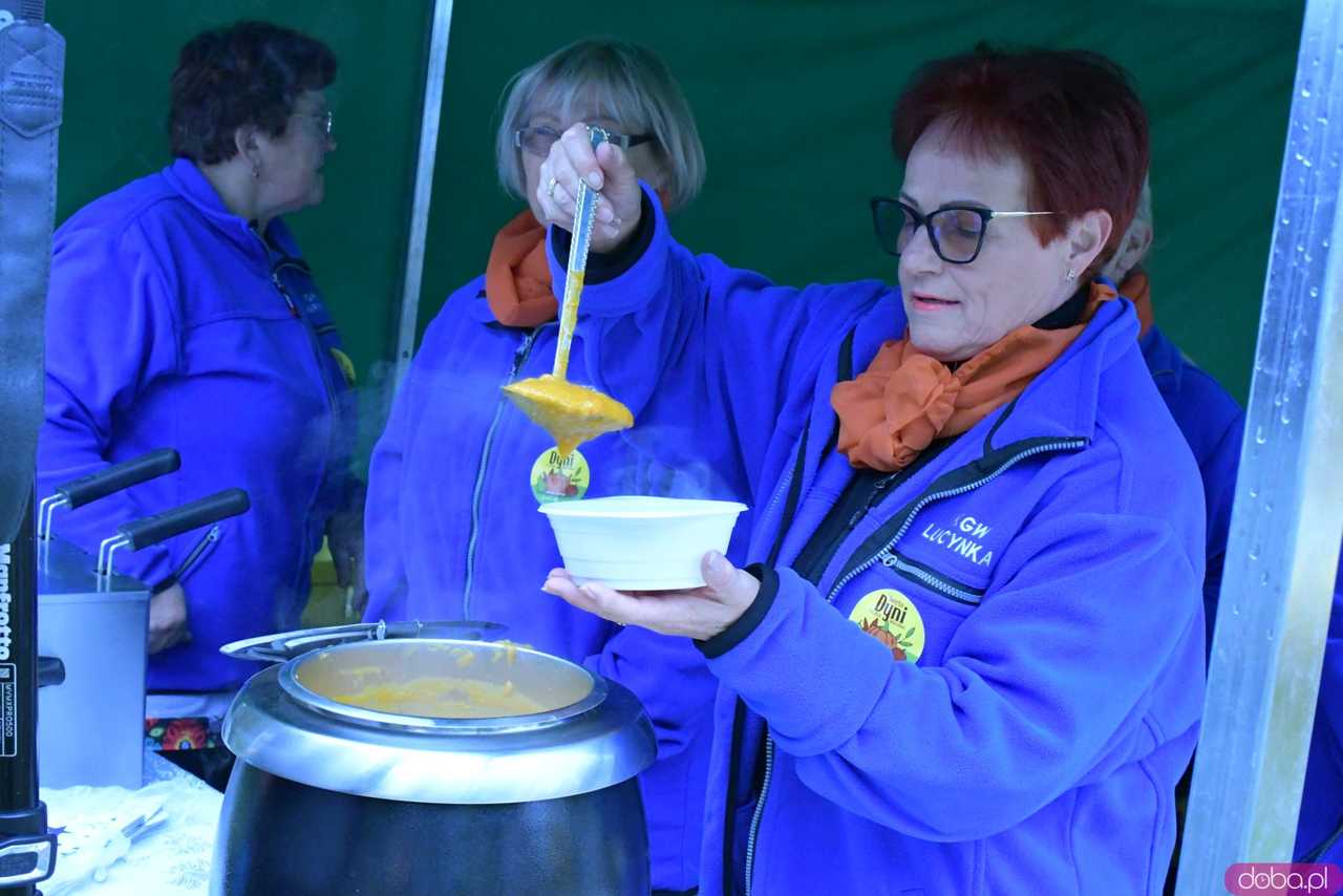 [WIDEO/FOTO] Dyniowe świętowanie po raz ósmy! Pomarańczowy kolor zdominował Wierzbną