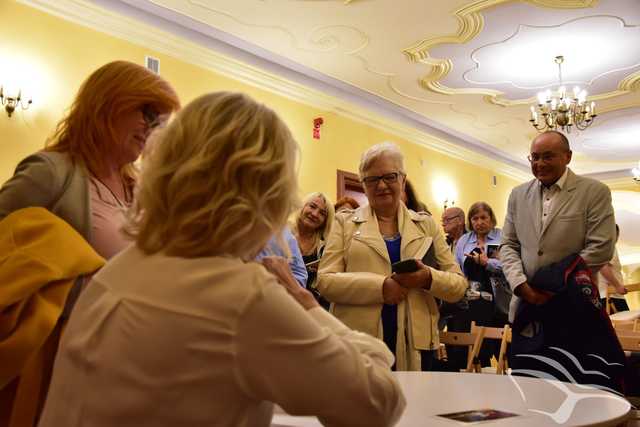 [FOTO] Spotkanie z Marią Pakulnis w MBP. Aktorka zdradziła kulisy powstania filmu Johnny