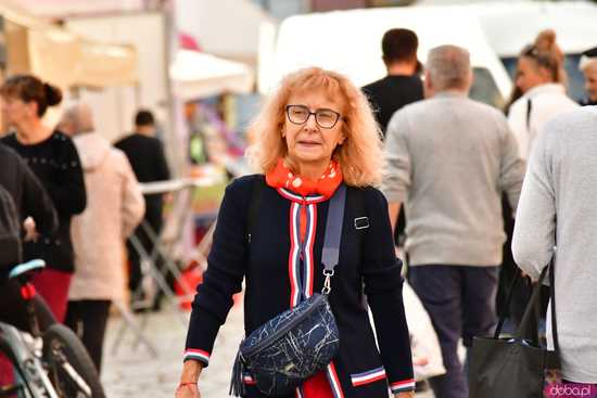 [FOTO] Wystartował Jarmark Produktów Regionalnych. Do kiedy można odwiedzić stoiska na rynku?