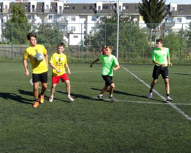 [FOTO] Rywalizowali w piłkarskim turnieju klas 7-8