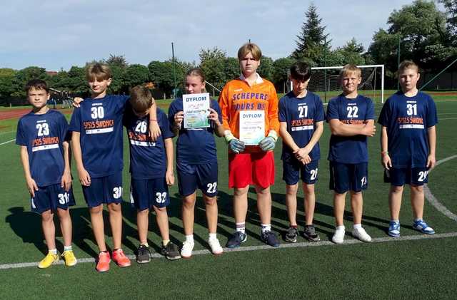 [FOTO] Rywalizowali w piłkarskim turnieju klas 7-8