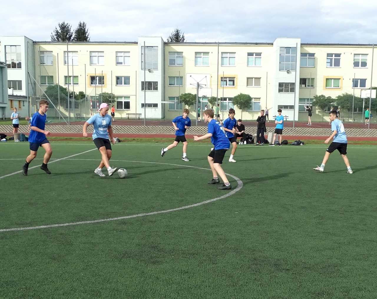 [FOTO] Rywalizowali w piłkarskim turnieju klas 7-8