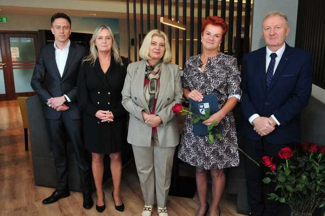 [FOTO] Nagrodzono świdnickich nauczycieli i dyrektorów placówek oświatowych. Kto został wyróżniony?