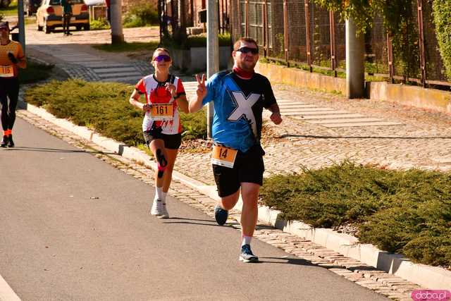 [DUŻO ZDJĘĆ] Ponad 300 biegaczy wystartowało w VII Aryzta Półmaratonie i Biegu Piekarza