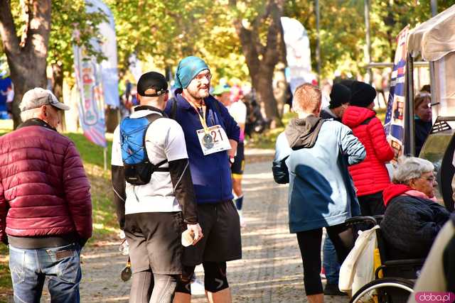 [DUŻO ZDJĘĆ] Ponad 300 biegaczy wystartowało w VII Aryzta Półmaratonie i Biegu Piekarza