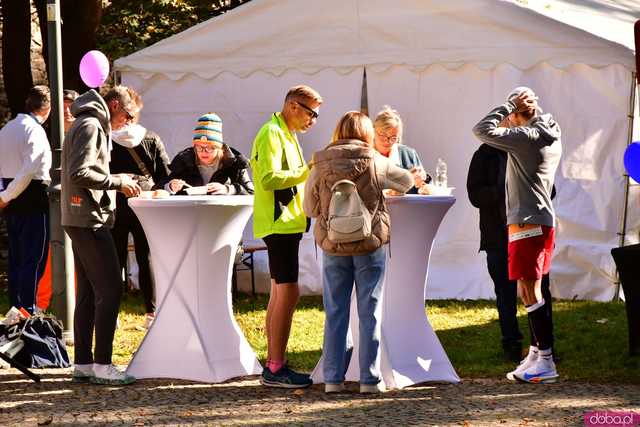 [DUŻO ZDJĘĆ] Ponad 300 biegaczy wystartowało w VII Aryzta Półmaratonie i Biegu Piekarza