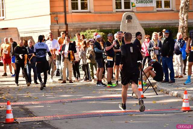 [DUŻO ZDJĘĆ] Ponad 300 biegaczy wystartowało w VII Aryzta Półmaratonie i Biegu Piekarza