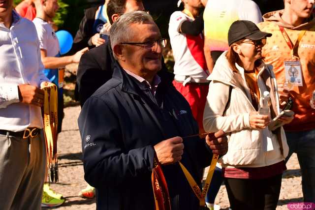 [DUŻO ZDJĘĆ] Ponad 300 biegaczy wystartowało w VII Aryzta Półmaratonie i Biegu Piekarza