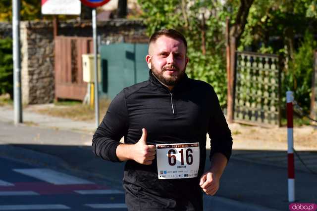 [DUŻO ZDJĘĆ] Ponad 300 biegaczy wystartowało w VII Aryzta Półmaratonie i Biegu Piekarza