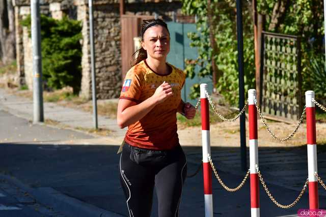 [DUŻO ZDJĘĆ] Ponad 300 biegaczy wystartowało w VII Aryzta Półmaratonie i Biegu Piekarza