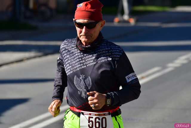 [DUŻO ZDJĘĆ] Ponad 300 biegaczy wystartowało w VII Aryzta Półmaratonie i Biegu Piekarza