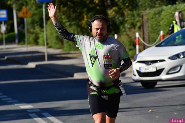 [DUŻO ZDJĘĆ] Ponad 300 biegaczy wystartowało w VII Aryzta Półmaratonie i Biegu Piekarza