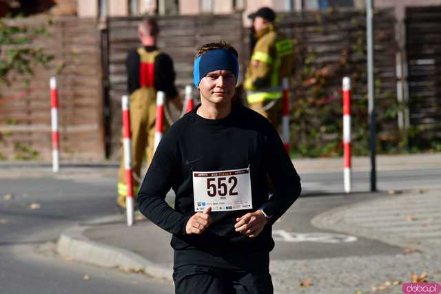 [DUŻO ZDJĘĆ] Ponad 300 biegaczy wystartowało w VII Aryzta Półmaratonie i Biegu Piekarza