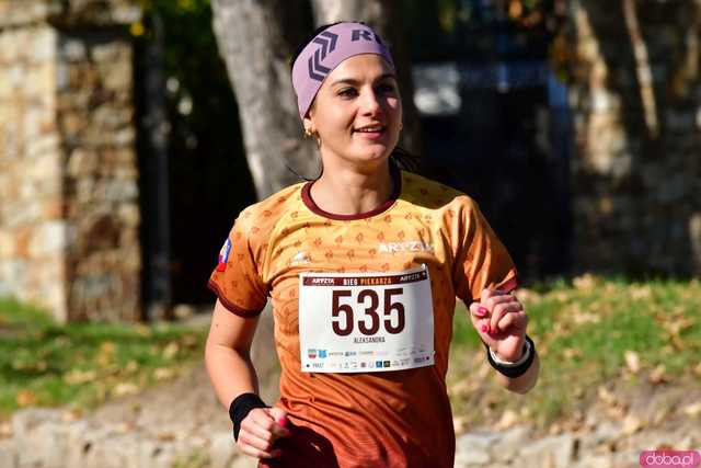 [DUŻO ZDJĘĆ] Ponad 300 biegaczy wystartowało w VII Aryzta Półmaratonie i Biegu Piekarza