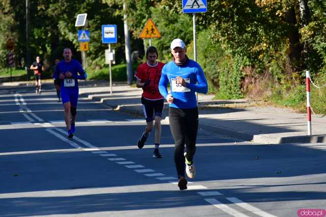 [DUŻO ZDJĘĆ] Ponad 300 biegaczy wystartowało w VII Aryzta Półmaratonie i Biegu Piekarza
