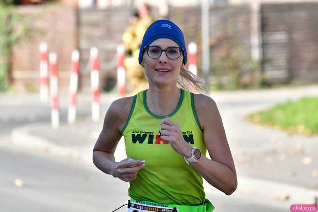 [DUŻO ZDJĘĆ] Ponad 300 biegaczy wystartowało w VII Aryzta Półmaratonie i Biegu Piekarza