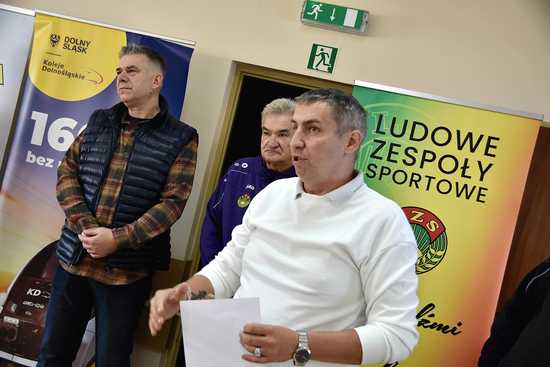 [FOTO] Rywalizowali w turnieju warcabów 100-polowych w Burkatowie
