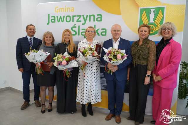 [FOTO] Podziękowano dyrektorom placówek oświatowych z gminy Jaworzyna Śląska