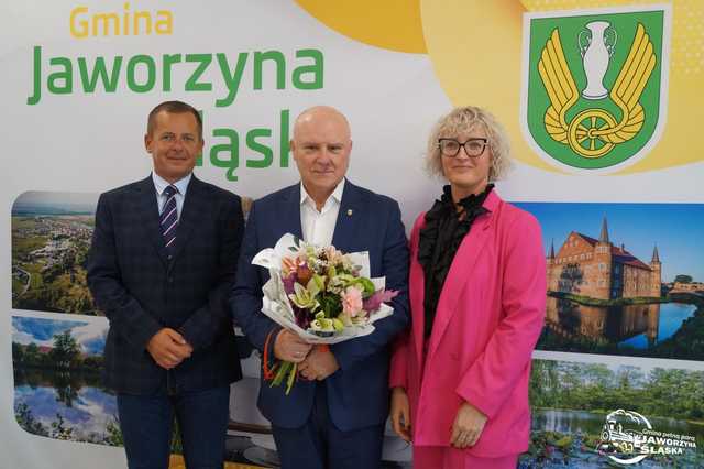 [FOTO] Podziękowano dyrektorom placówek oświatowych z gminy Jaworzyna Śląska