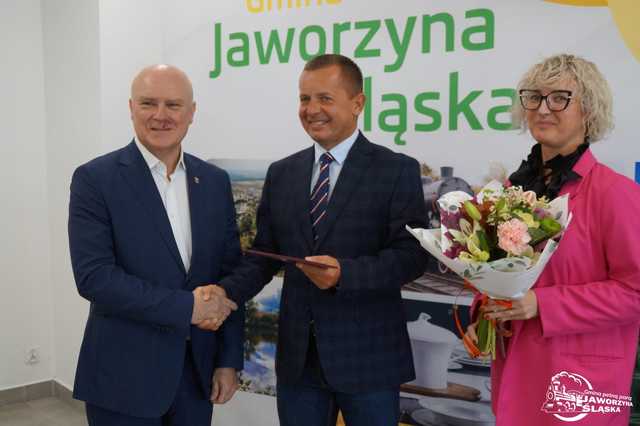 [FOTO] Podziękowano dyrektorom placówek oświatowych z gminy Jaworzyna Śląska