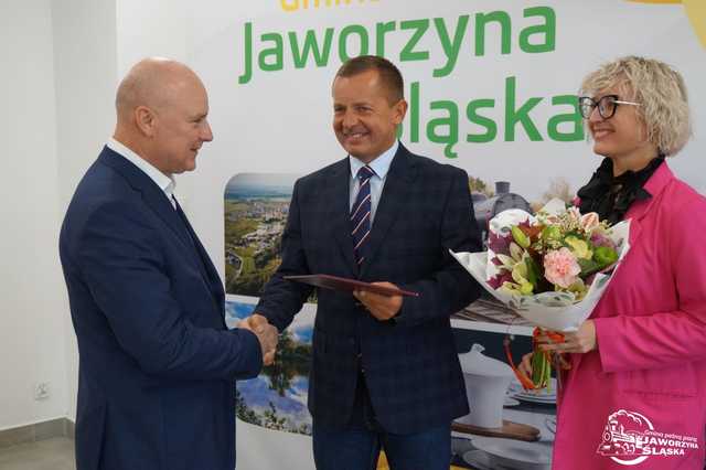 [FOTO] Podziękowano dyrektorom placówek oświatowych z gminy Jaworzyna Śląska