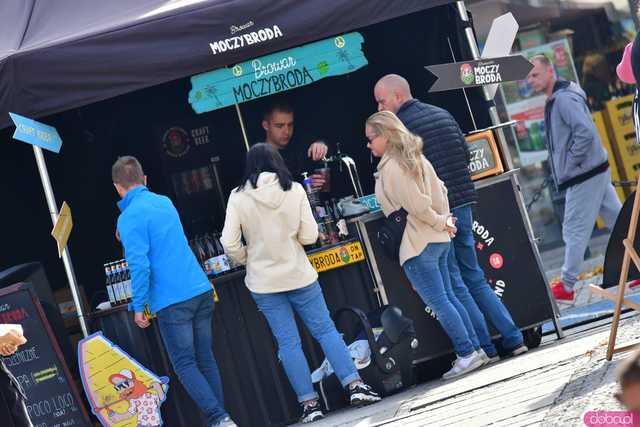 [WIDEO/FOTO] Foodtrucki, atrakcje dla dzieci i wiele innych. Ruszył Świebodzicki Smaczny Weekend