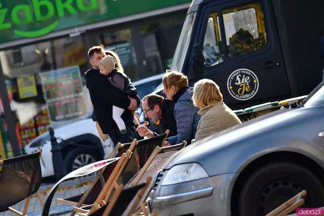 [WIDEO/FOTO] Foodtrucki, atrakcje dla dzieci i wiele innych. Ruszył Świebodzicki Smaczny Weekend