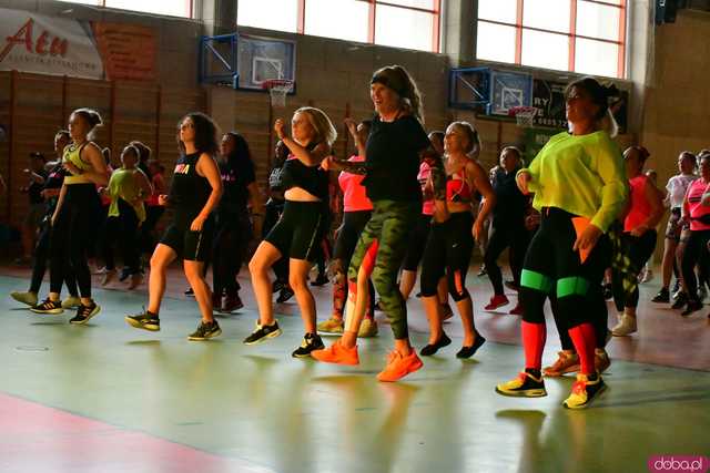 [WIDEO/FOTO] Zatańczyli dla Michałka. Charytatywne Zumba Party w Żarowie