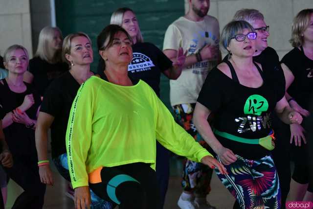 [WIDEO/FOTO] Zatańczyli dla Michałka. Charytatywne Zumba Party w Żarowie