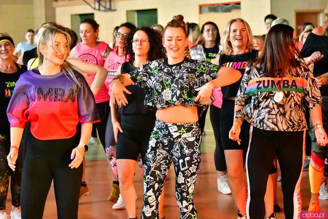 [WIDEO/FOTO] Zatańczyli dla Michałka. Charytatywne Zumba Party w Żarowie
