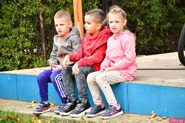 [WIDEO/FOTO] Pobiegli dla Malwiny, która zmaga się z nowotworem. Na starcie stanęły tłumy wspierających