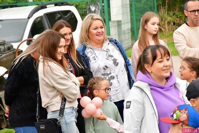 [WIDEO/FOTO] Pobiegli dla Malwiny, która zmaga się z nowotworem. Na starcie stanęły tłumy wspierających