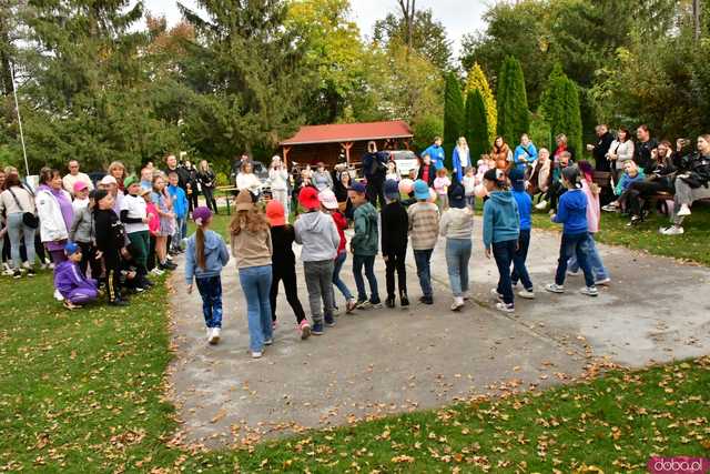 [WIDEO/FOTO] Pobiegli dla Malwiny, która zmaga się z nowotworem. Na starcie stanęły tłumy wspierających
