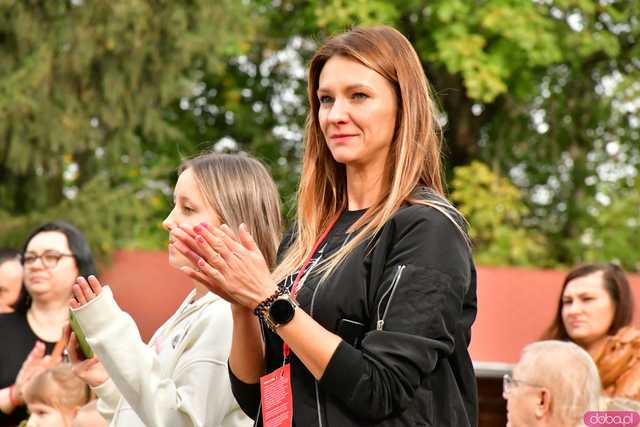 [WIDEO/FOTO] Pobiegli dla Malwiny, która zmaga się z nowotworem. Na starcie stanęły tłumy wspierających