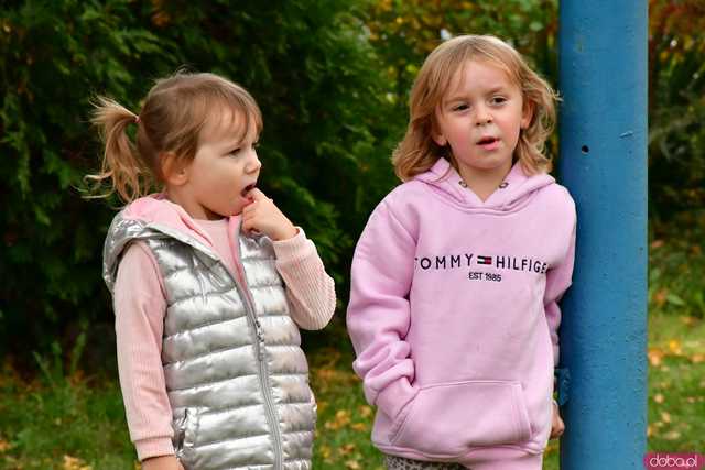 [WIDEO/FOTO] Pobiegli dla Malwiny, która zmaga się z nowotworem. Na starcie stanęły tłumy wspierających