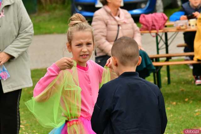 [WIDEO/FOTO] Pobiegli dla Malwiny, która zmaga się z nowotworem. Na starcie stanęły tłumy wspierających