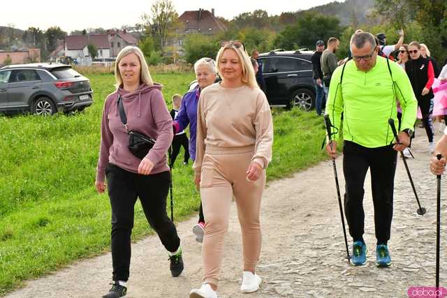 [WIDEO/FOTO] Pobiegli dla Malwiny, która zmaga się z nowotworem. Na starcie stanęły tłumy wspierających