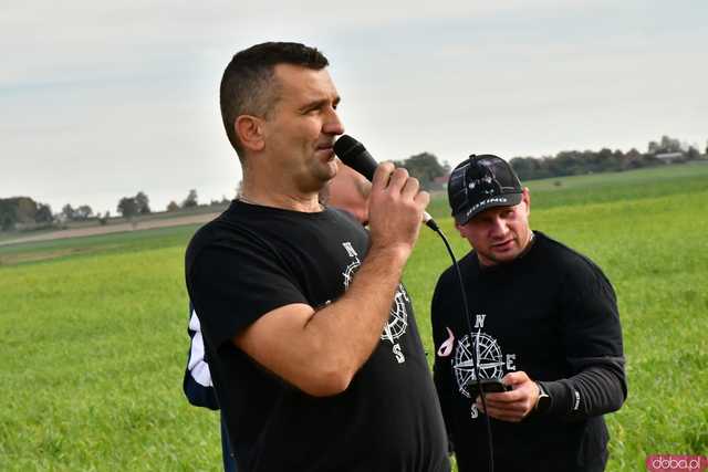 [WIDEO/FOTO] Pobiegli dla Malwiny, która zmaga się z nowotworem. Na starcie stanęły tłumy wspierających