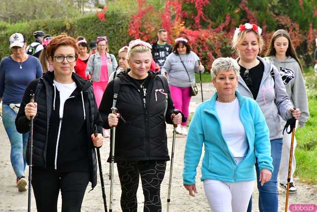 [WIDEO/FOTO] Pobiegli dla Malwiny, która zmaga się z nowotworem. Na starcie stanęły tłumy wspierających