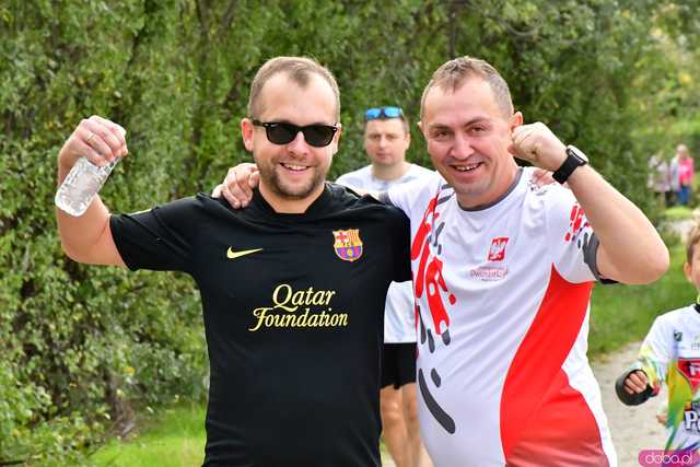 [WIDEO/FOTO] Pobiegli dla Malwiny, która zmaga się z nowotworem. Na starcie stanęły tłumy wspierających